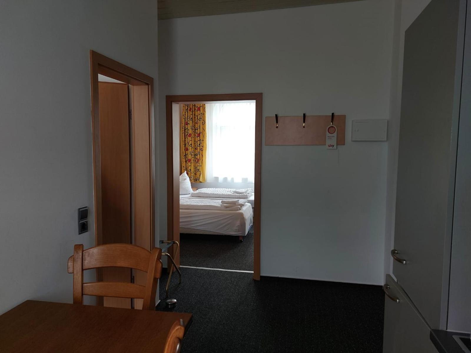 Gaestezimmer Gasthof Becker Hotel Wulfrath Exterior foto