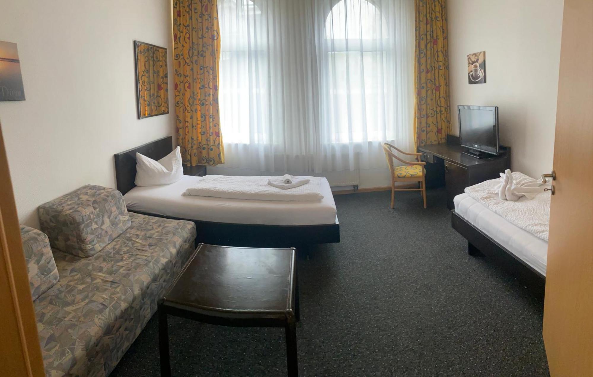 Gaestezimmer Gasthof Becker Hotel Wulfrath Exterior foto